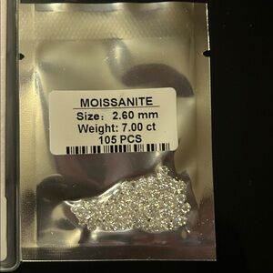 Moissanite Gemstones 105 Pieces. 7ct